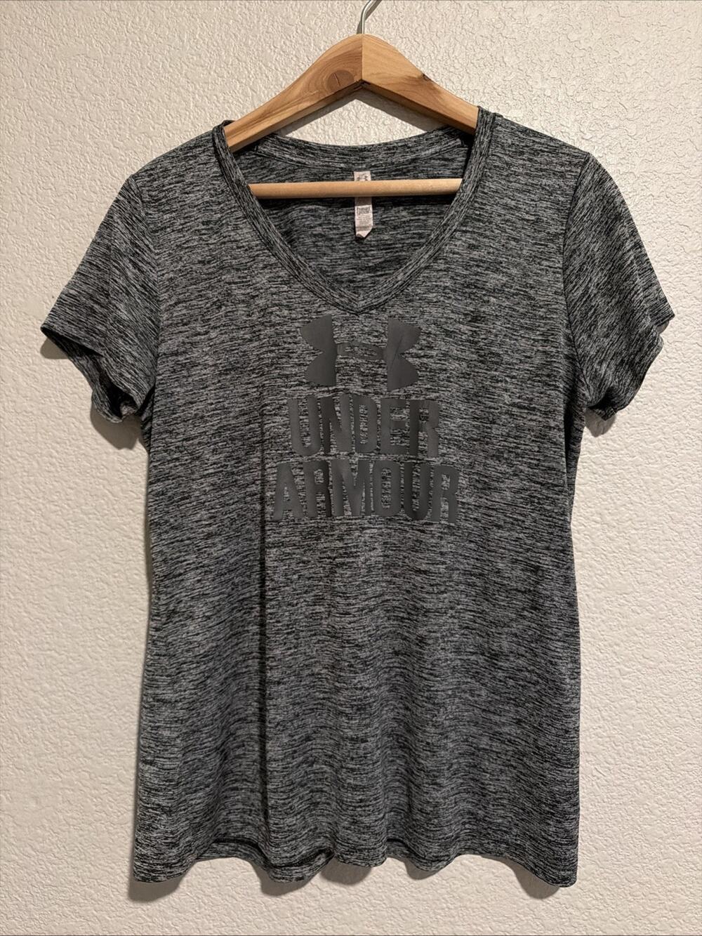 Under Armour HeatGear Gray Short Sleeve Athletic Top Running Shirt Gym Workout M